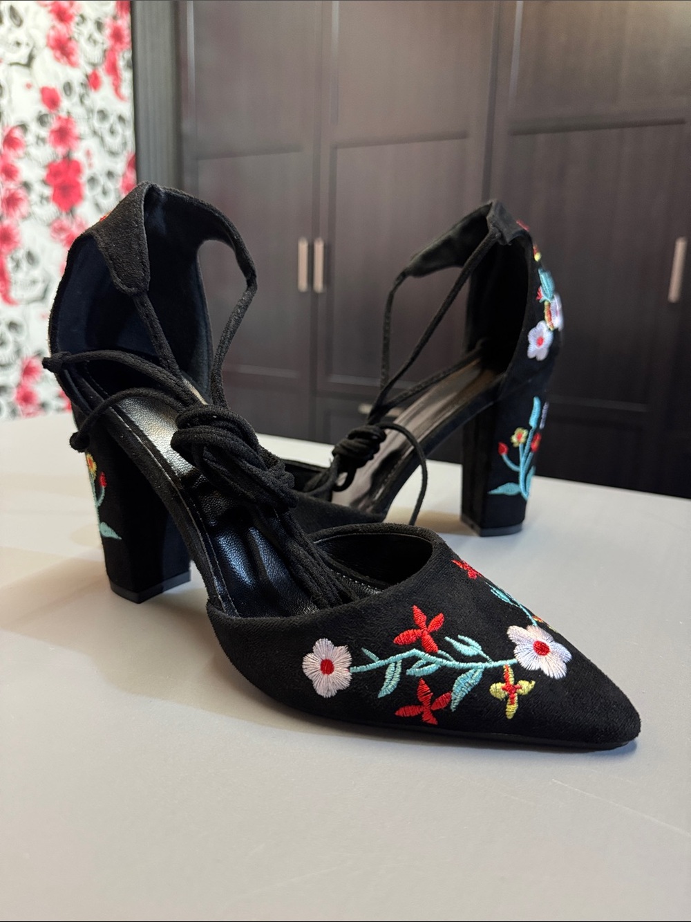 Black Floral Embroidered Lace-Up Block Heel Pumps